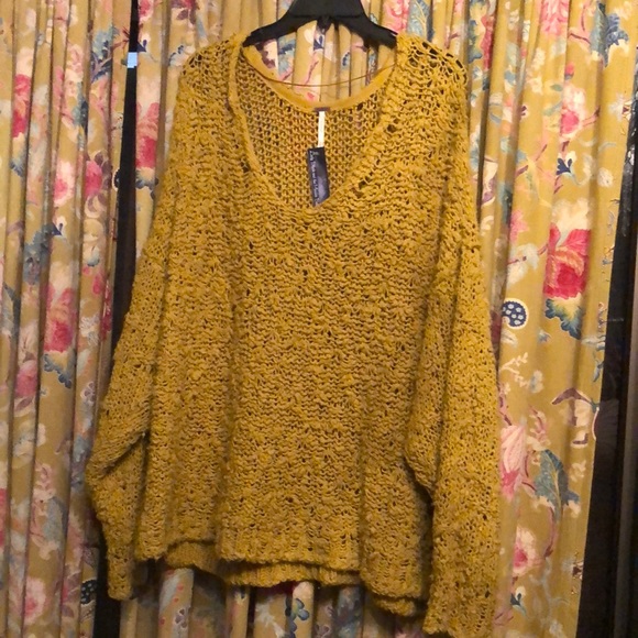 Free People Sweaters - Free People loose knit Sweater Sz XL